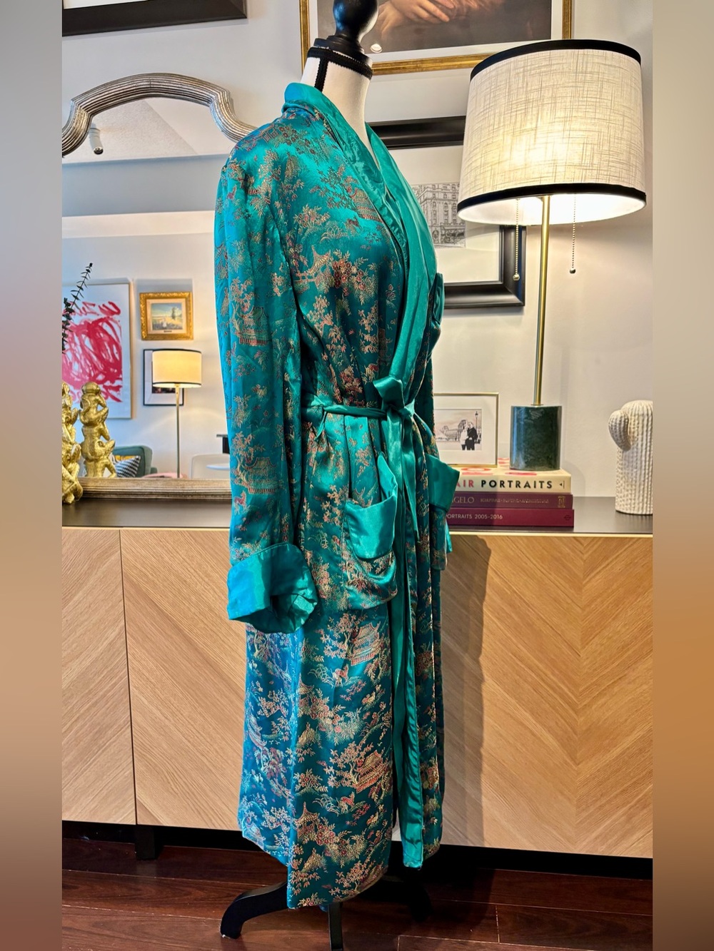 Beautiful Vintage Satin Chinese Robe 👘 - Picture 4 of 14